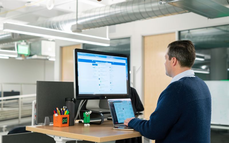 linkedin-job-search-networking LinkedIn networking activity on screen, profile updates and professional engagement